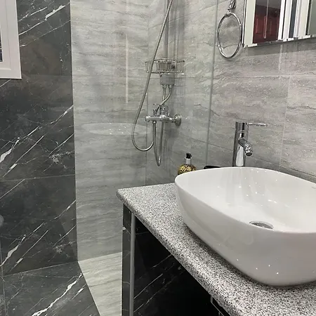 Alexander Apartamento Rodas